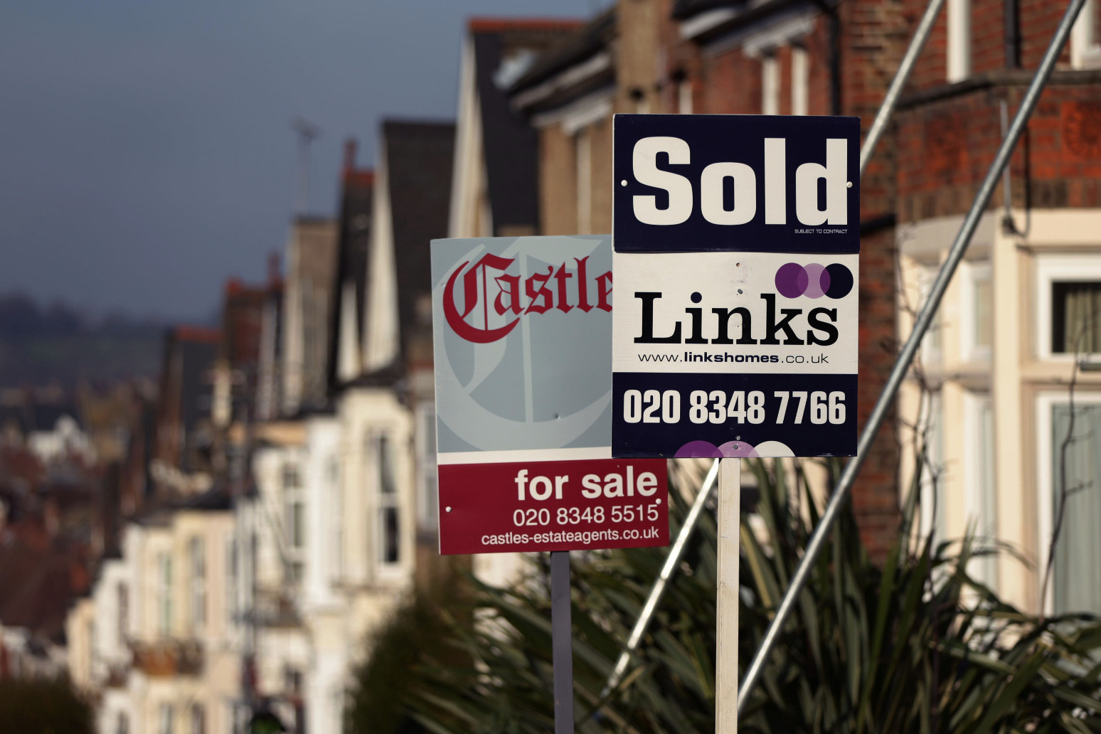 House prices up by 10% annually in November